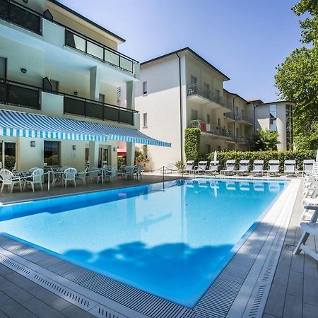 Hotel Athena Cervia Kültér fotó