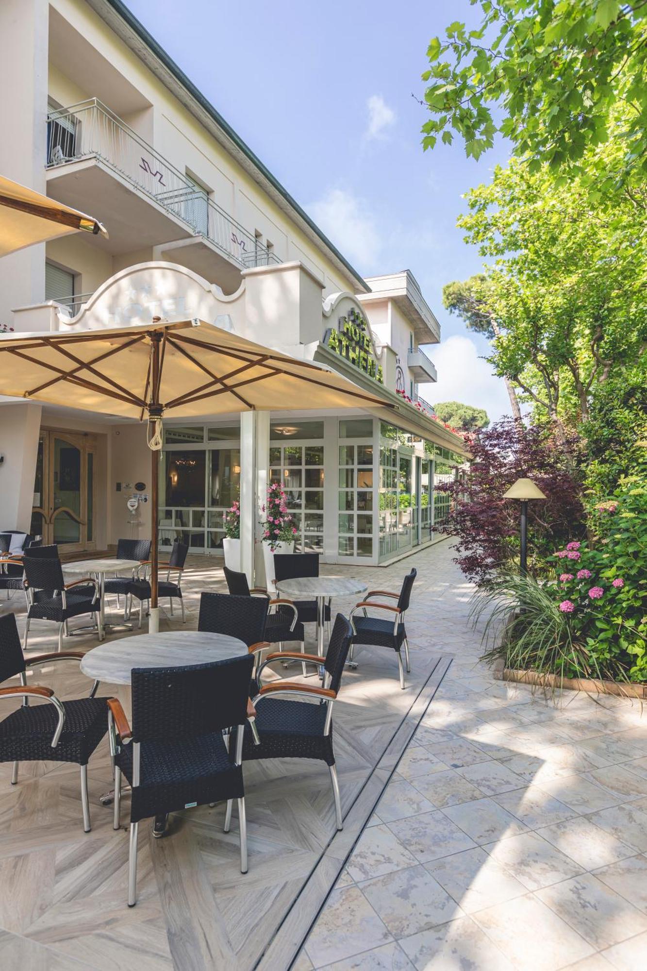 Hotel Athena Cervia Kültér fotó