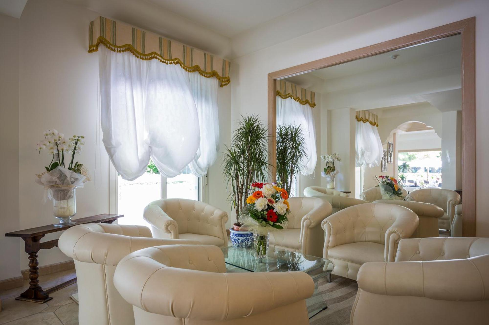 Hotel Athena Cervia Kültér fotó