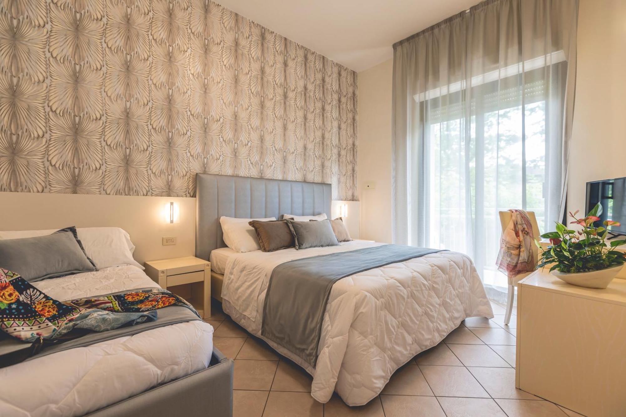 Hotel Athena Cervia Kültér fotó