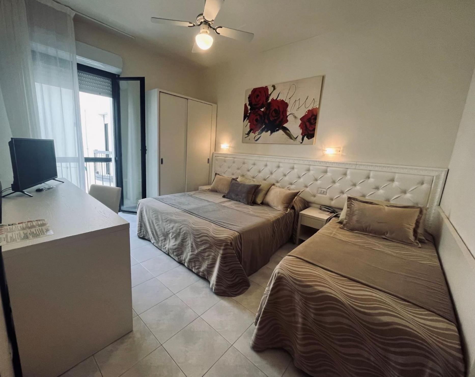 Hotel Athena Cervia Kültér fotó