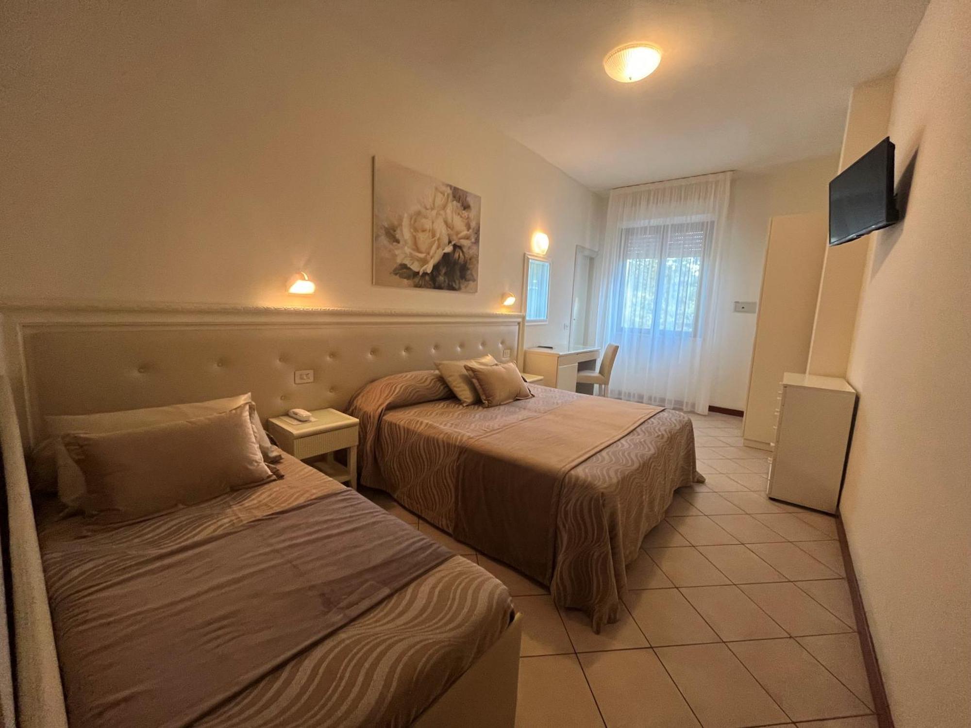 Hotel Athena Cervia Kültér fotó